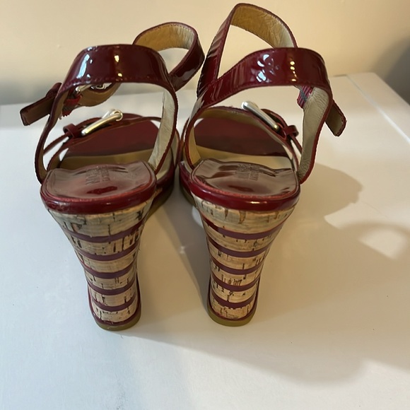 MICHAEL KORS WEDGE SANDALS - Picture 2 of 6